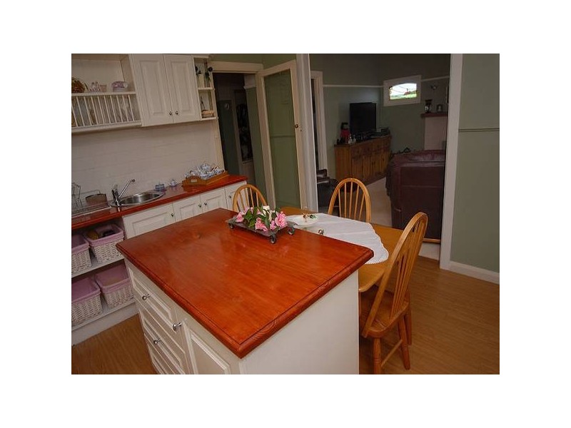 101 Howitt Street, Soldiers Hill VIC 3350