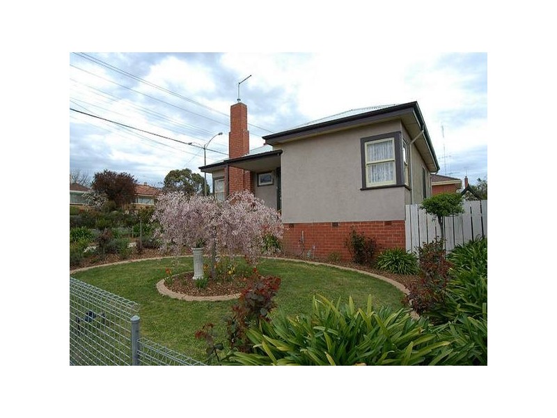 101 Howitt Street, Soldiers Hill VIC 3350