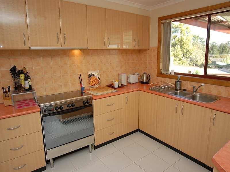 2 Maddern Street, Black Hill VIC 3350