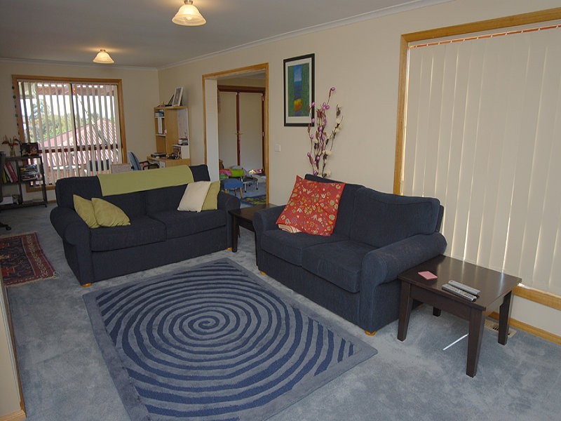 2 Maddern Street, Black Hill VIC 3350