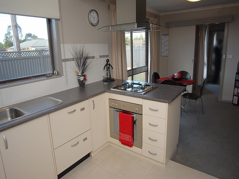 1/63 Cuthberts Road, Alfredton VIC 3350