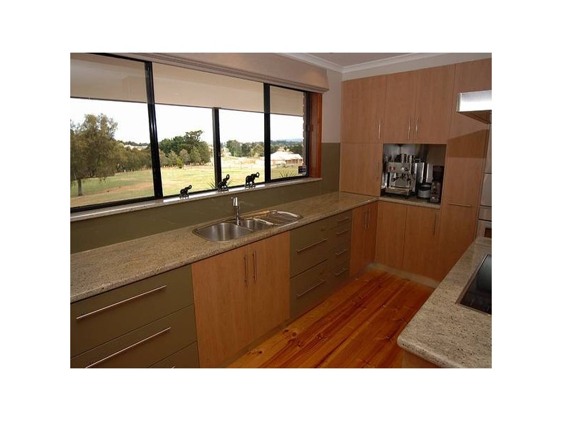 1 Charles Scorer Court, Magpie VIC 3352