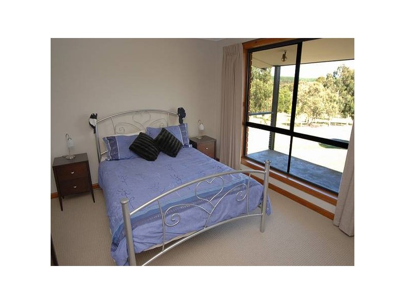 1 Charles Scorer Court, Magpie VIC 3352