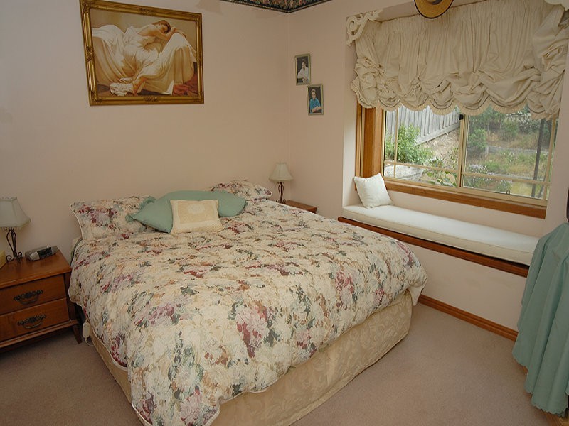 119 Strickland Parade, Brown Hill VIC 3350