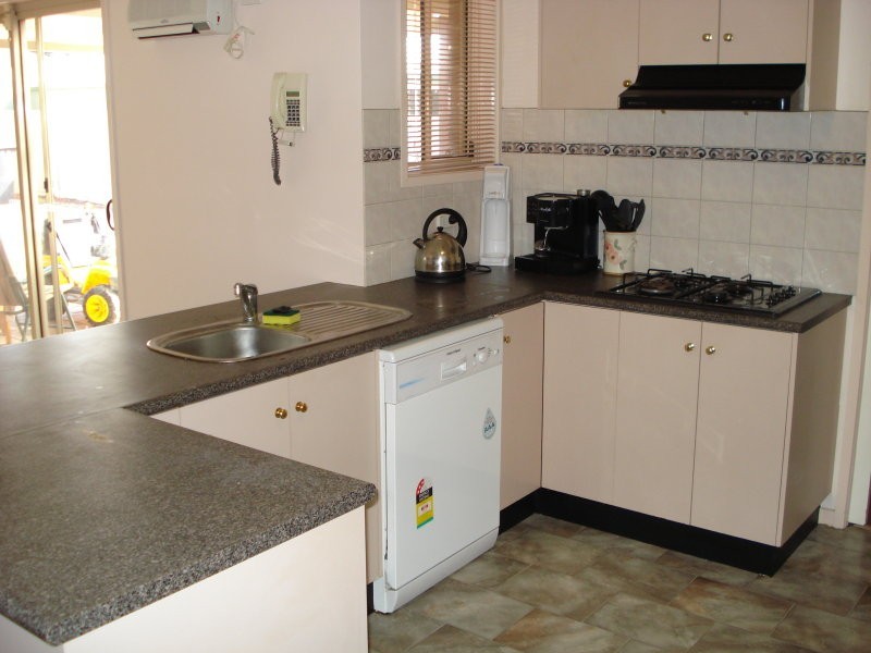 9 Regina Street, Mitchell Park VIC 3352