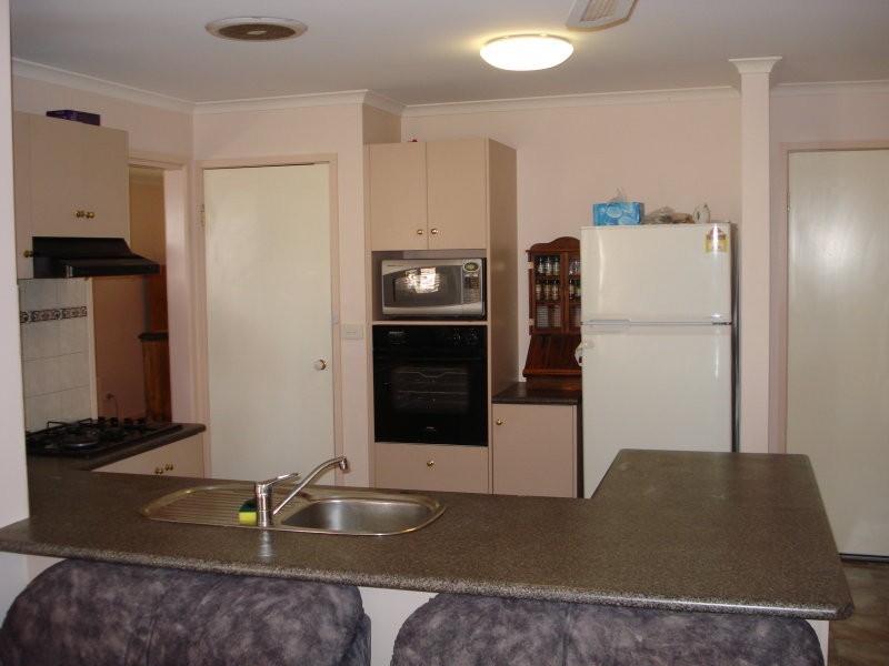 9 Regina Street, Mitchell Park VIC 3352