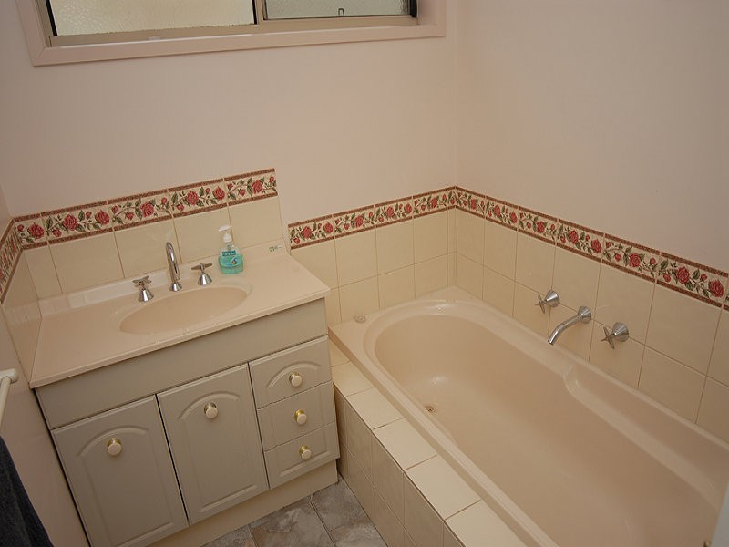 9 Regina Street, Mitchell Park VIC 3352