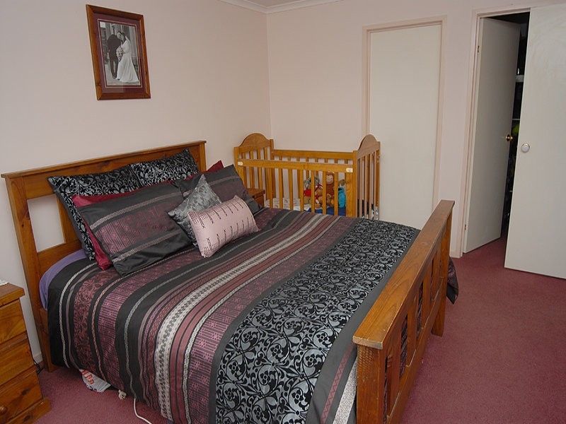 9 Regina Street, Mitchell Park VIC 3352