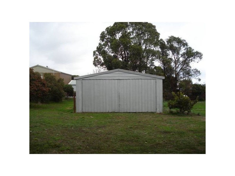 7 Harding Grove, Cardigan VIC 3352