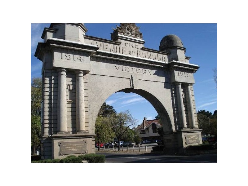 Ibis Gardens Court, Ballarat VIC 3350