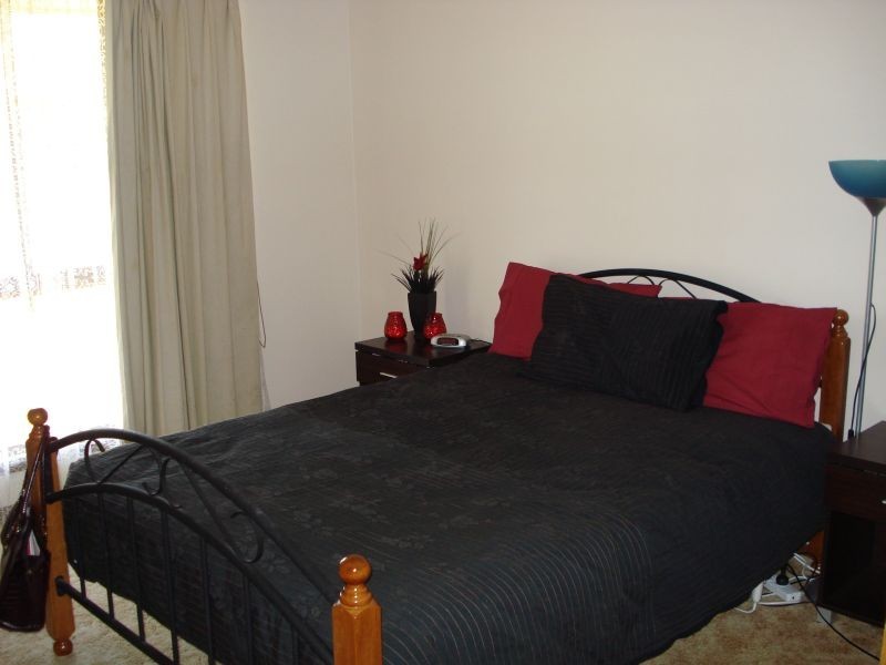 1/2 Cedric Street, Wendouree VIC 3355