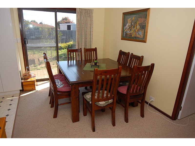 9 Ulswater Road, Wendouree VIC 3355