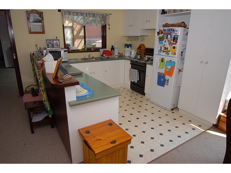 9 Ulswater Road, Wendouree VIC 3355