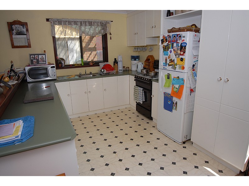 9 Ulswater Road, Wendouree VIC 3355