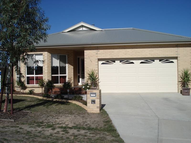 114 Canadian Lakes Boulevard, Canadian VIC 3350