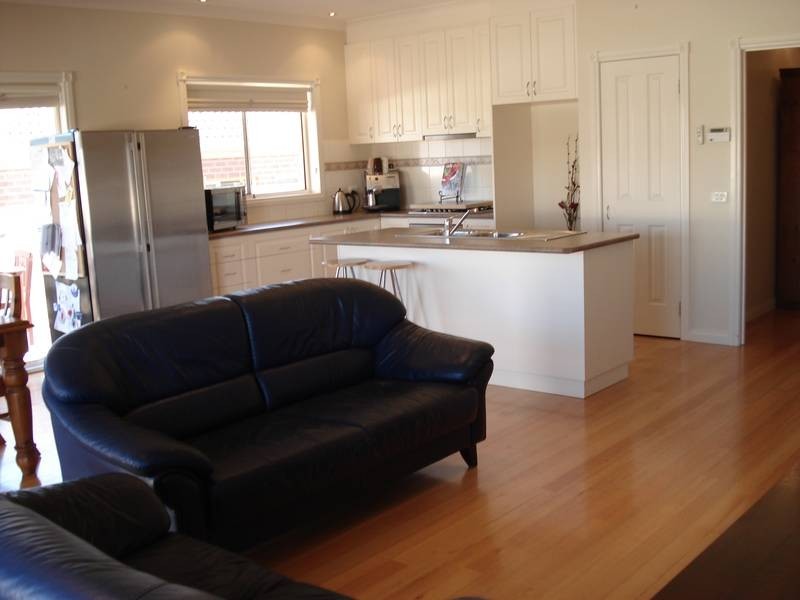 114 Canadian Lakes Boulevard, Canadian VIC 3350