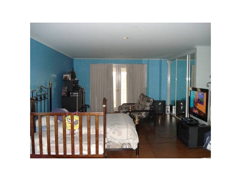 7823 Midland Highway, Magpie VIC 3352