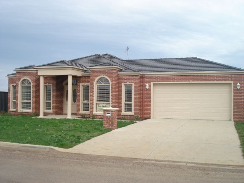 135 Wiltshire Lane, Delacombe VIC 3356