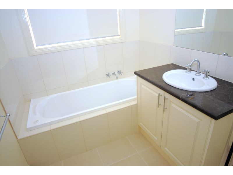 135 Wiltshire Lane, Delacombe VIC 3356