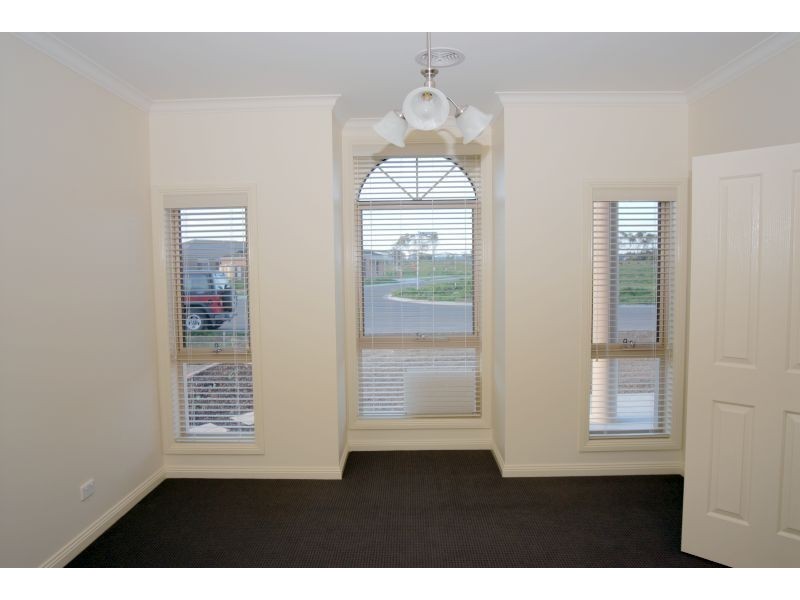 135 Wiltshire Lane, Delacombe VIC 3356