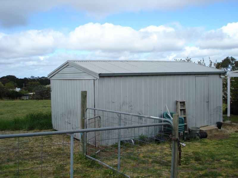 40 Main Road, Dereel VIC 3352