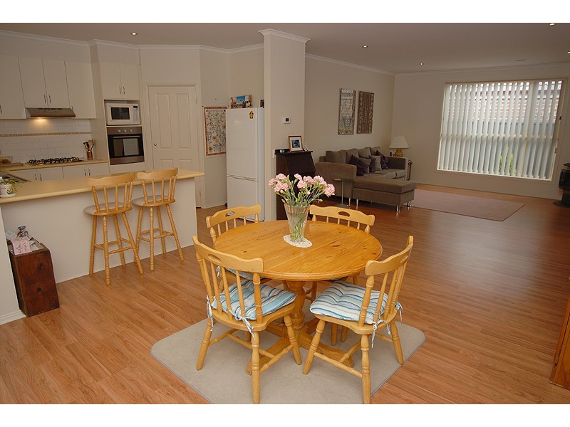 2 Chelsea Place, Alfredton VIC 3350