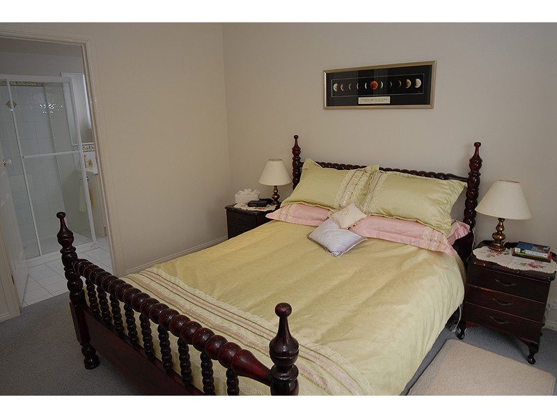 2 Chelsea Place, Alfredton VIC 3350