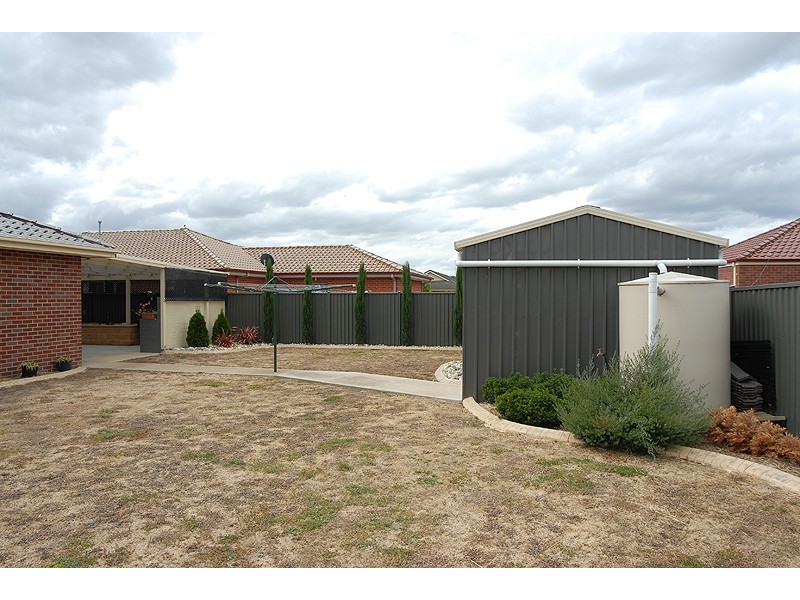 2 Chelsea Place, Alfredton VIC 3350