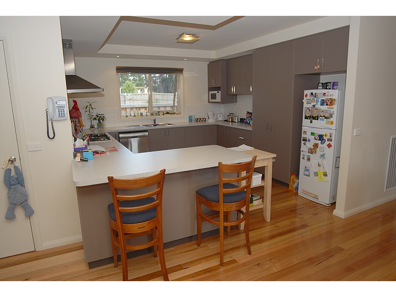 18 Yarra Gum Place, Mount Clear VIC 3350