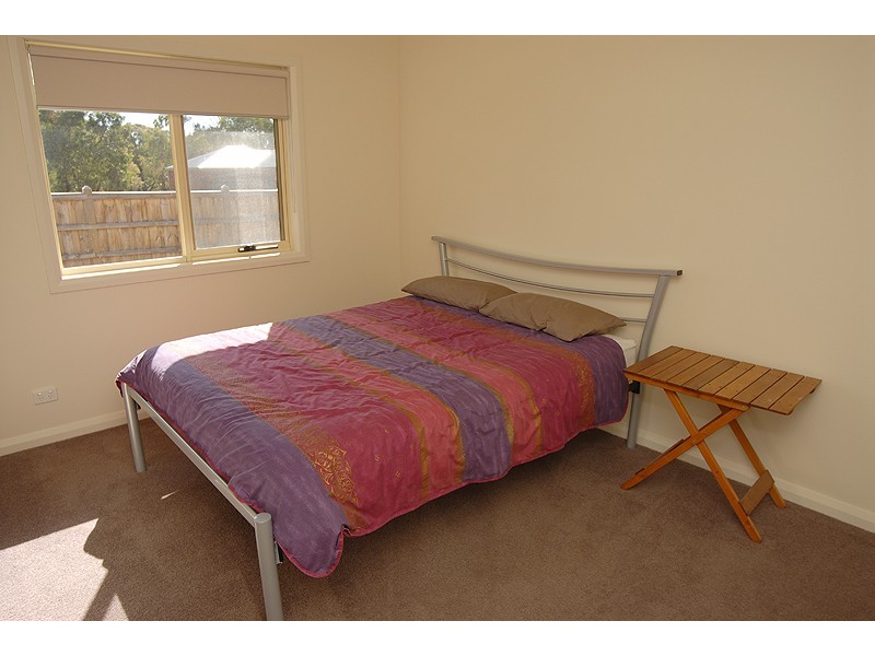 18 Yarra Gum Place, Mount Clear VIC 3350