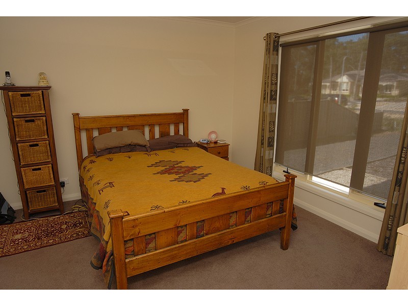 18 Yarra Gum Place, Mount Clear VIC 3350