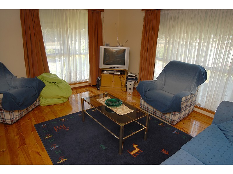 51 Whitelaw Avenue, Delacombe VIC 3356