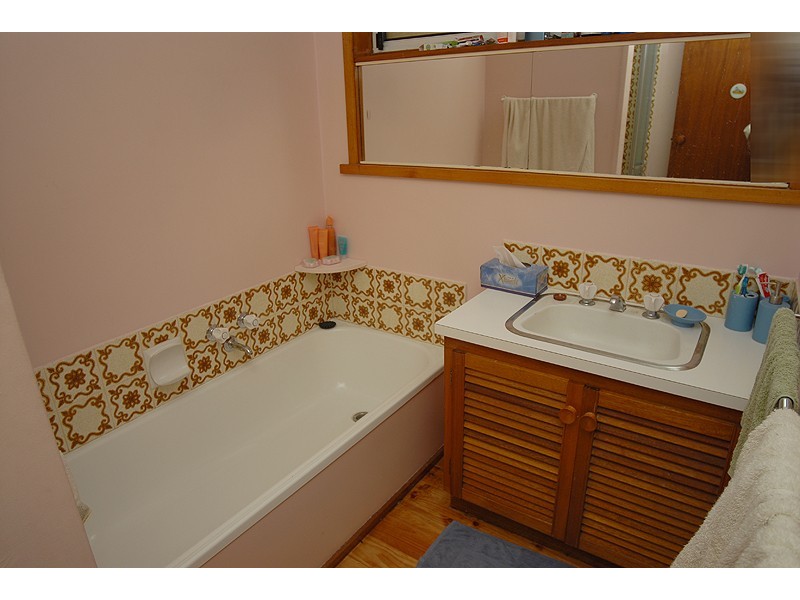 51 Whitelaw Avenue, Delacombe VIC 3356