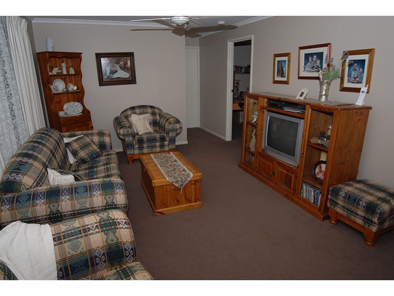 20 Harding Grove, Cardigan Village VIC 3352