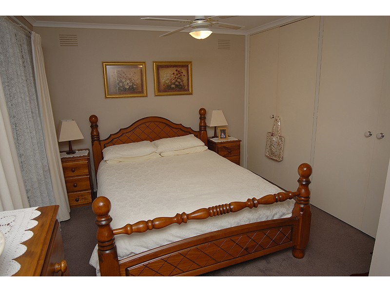 20 Harding Grove, Cardigan Village VIC 3352