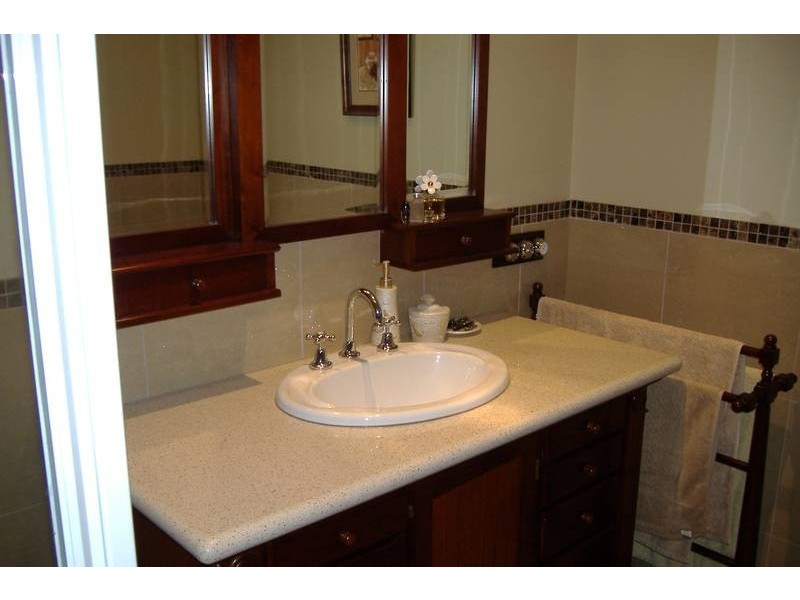 25 Willunga Avenue, Gordon VIC 3345