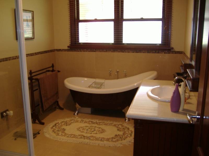 25 Willunga Avenue, Gordon VIC 3345