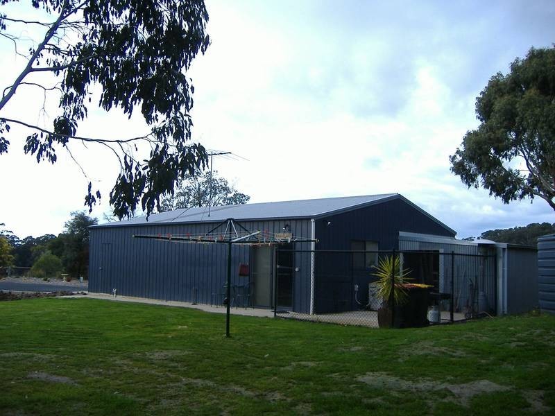 25 Willunga Avenue, Gordon VIC 3345