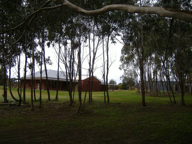 25 Willunga Avenue, Gordon VIC 3345