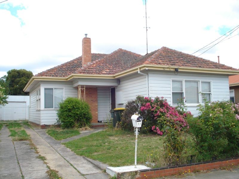11 Fisher Street, Wendouree VIC 3355