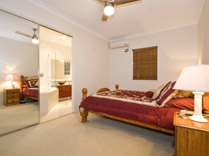 34 Twigg Street, Indooroopilly QLD 4068