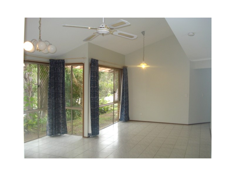 77 Ironbark Rd, Chapel Hill QLD 4069