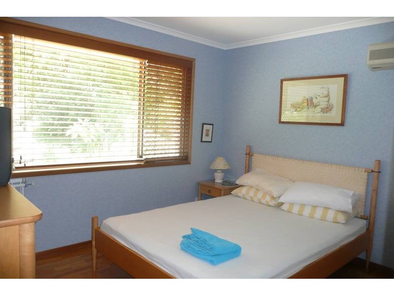 80 Orchard Terrace, St Lucia QLD 4067