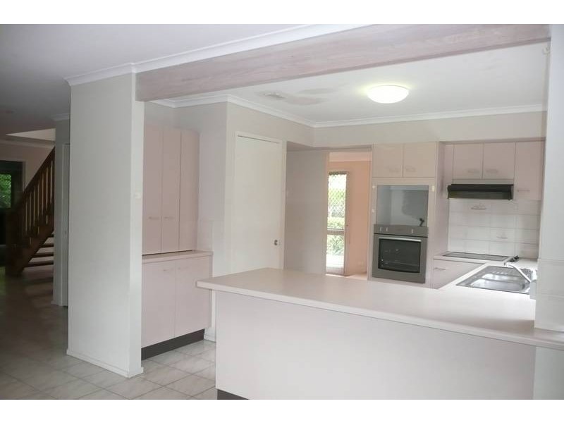 132 Greenford Road, Chapel Hill QLD 4069