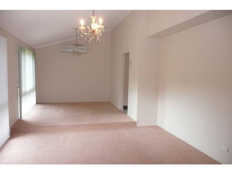 132 Greenford Road, Chapel Hill QLD 4069