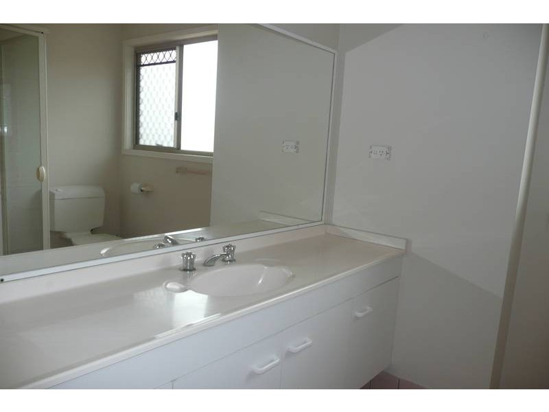 132 Greenford Road, Chapel Hill QLD 4069