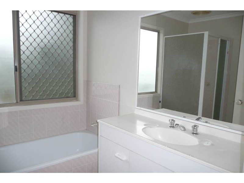 132 Greenford Road, Chapel Hill QLD 4069