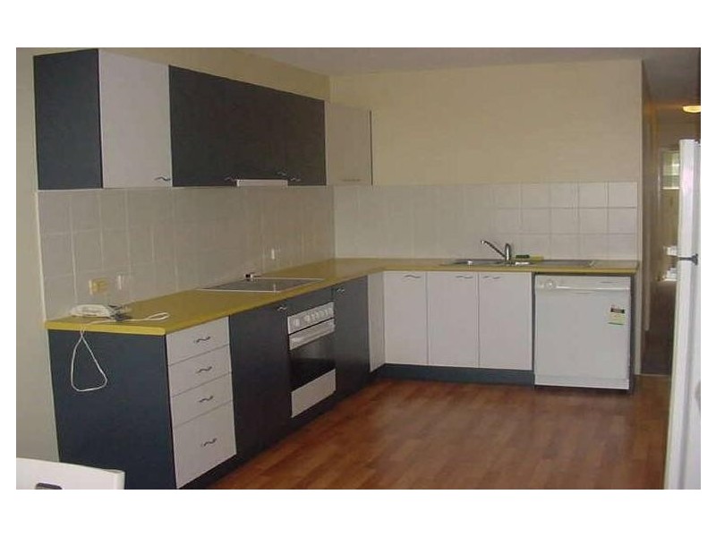 2/25 Raven Street, St Lucia QLD 4067