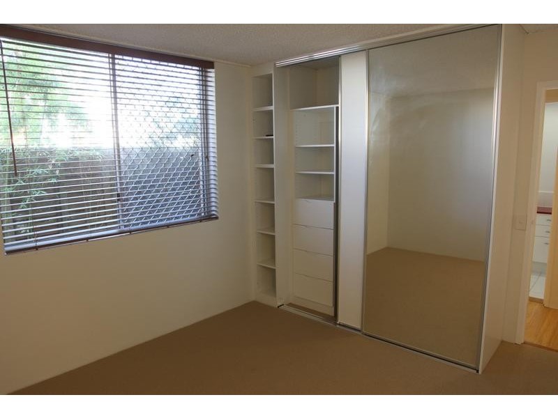 6/125 Clarence Road, Indooroopilly QLD 4068