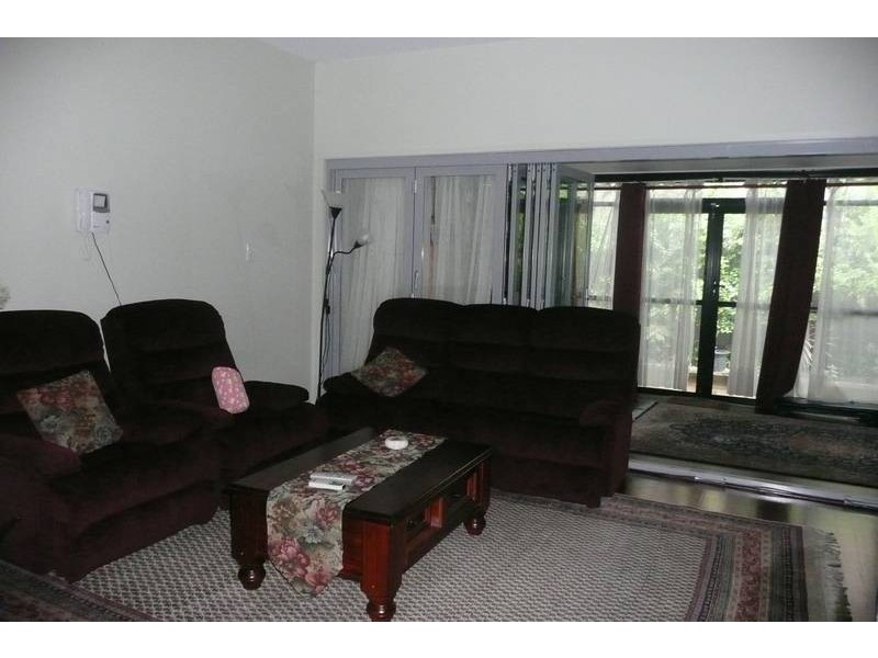 8/3-5 Sovereign Street, Indooroopilly QLD 4068
